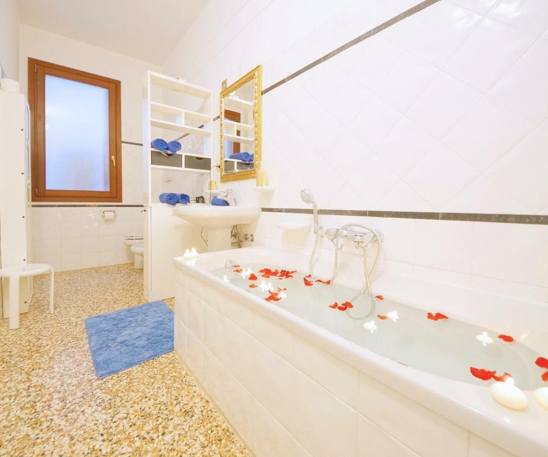 Santa Marina Apartment Rialto Venecia Exterior foto