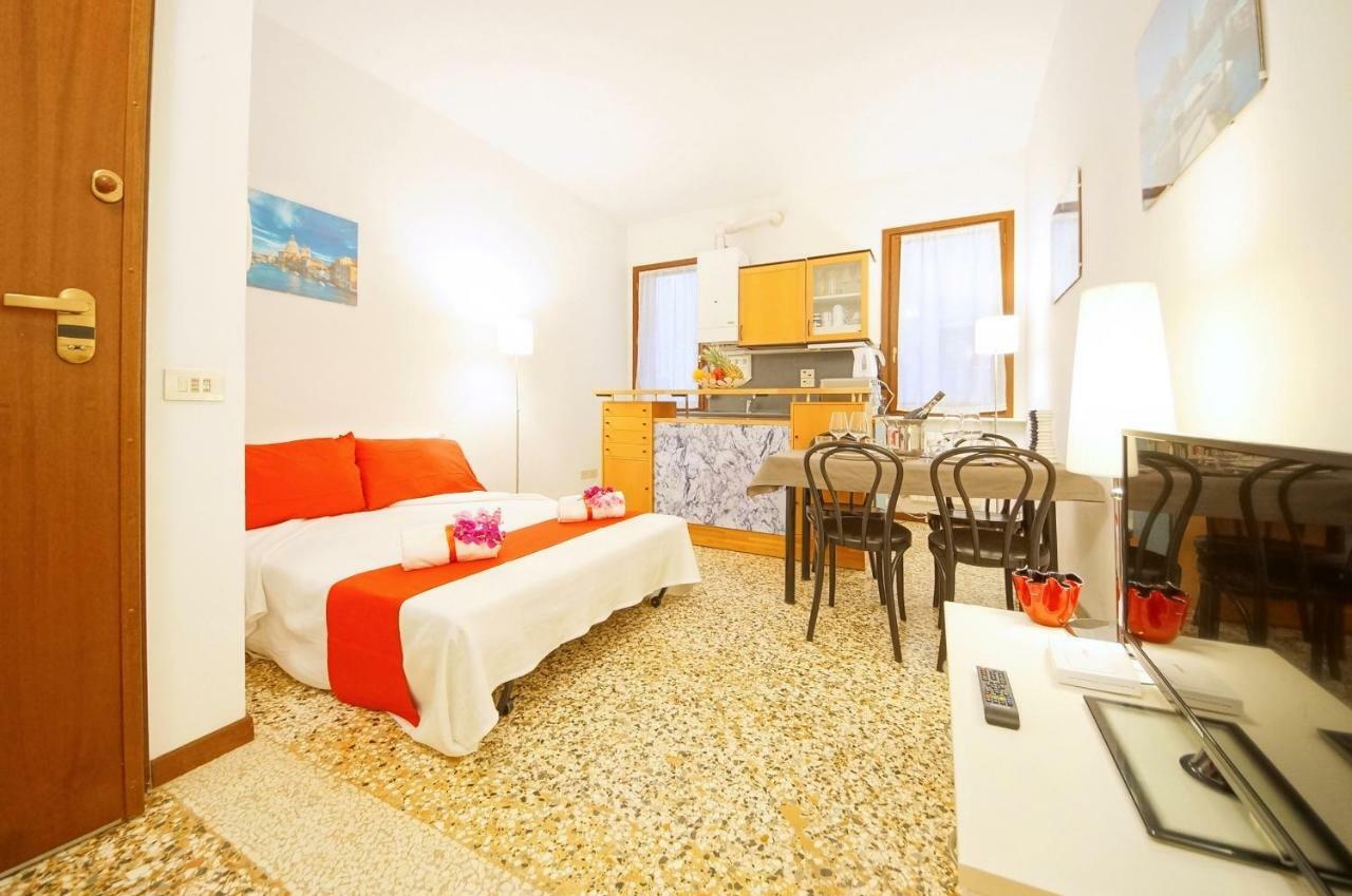 Santa Marina Apartment Rialto Venecia Exterior foto